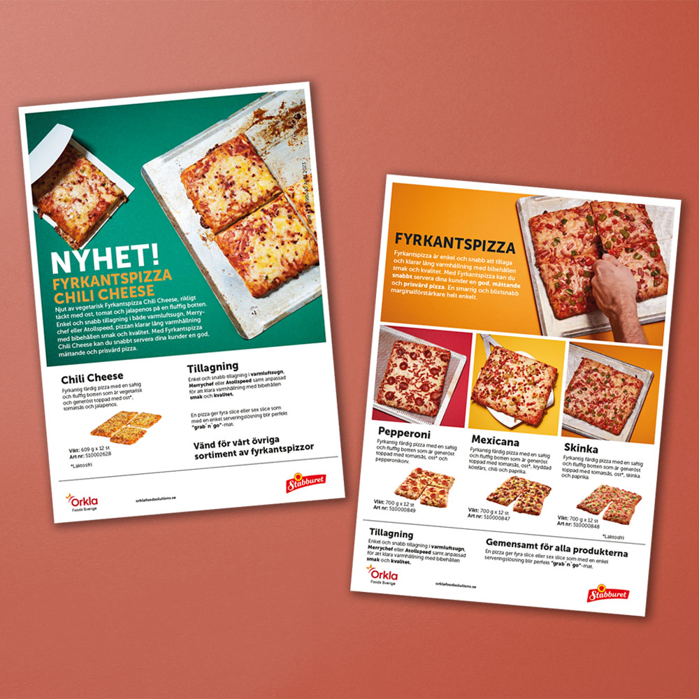Mockup av broschyr med Stabburet Fyrkantspizza, inklusive nyheten Chili Cheese.